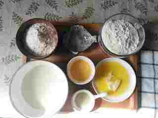 1、健康无糖版的小土司面包,前排合影