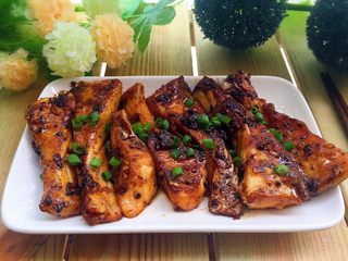 12、豉汁鱼腩,装盘，撒上葱花，开启美味之旅