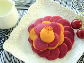 6、这绝不是天边的红日，是宝宝餐桌的美食,我还按照这个方子做了南瓜蛋黄软饼，口感也不错哦！