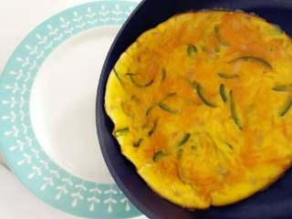 5、宝宝辅食:南瓜烘蛋—细腻软嫩,自带清甜,些许奶香!12M+,出锅,按自己的喜好切片即可。