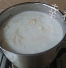 7、片儿川,用另外一个锅煮面条煮个5分熟