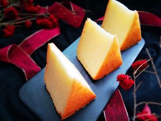 17、原味戚风蛋糕（8寸基础戚风超详细版）,组织细腻柔软。