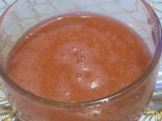 6、胡萝卜苹果汁,夏天冰冰凉凉的。解渴