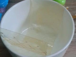 1、棉花天抹茶布丁,如图。吉利丁用冷开水泡软