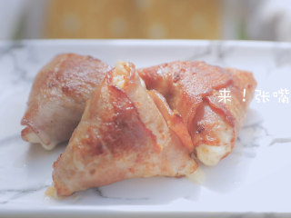 4、春の饭团的2+1种有爱做法「厨娘物语」,三角培根饭团就做好啦！开吃吧~