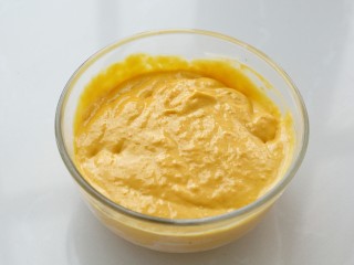 5、芒果布丁,启动果酱功能打成奶油芒果泥
