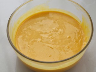 10、芒果布丁,混合搅拌均匀