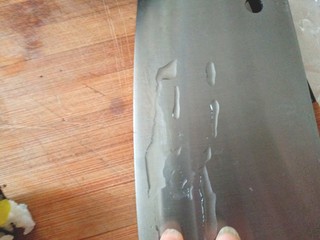 21、辣白菜肉松寿司卷,刀上摸寿司醋,切寿司不沾