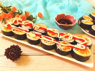 25、辣白菜肉松寿司卷,成品图