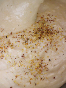 8、桂花蜜脆皮蛋糕,完成后撒入干桂花