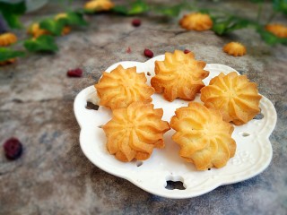 19、曲奇饼干,敏茹意作品