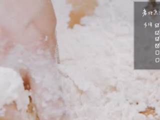 6、老北京炸酱面,和面