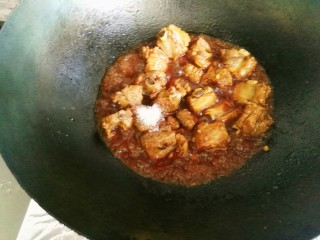 18、一排两吃(糖醋排骨、冬瓜排骨汤),这个时候可以放心大胆地在放入两勺白糖,不要怕哟????