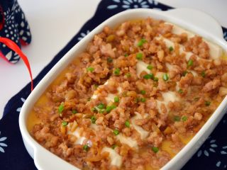 13、豆腐肉末蒸蛋,撒上葱花