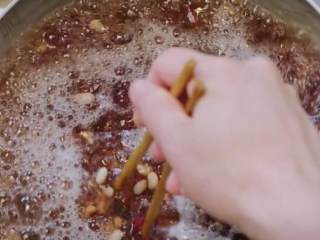 3、带汤黄焖鸡&杂豆饭,2.红小豆、花豆放入汤锅