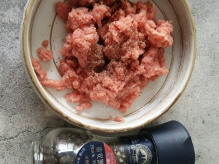 6、中餐厅~番茄牛丸汤,研磨少许黑胡椒会更出味