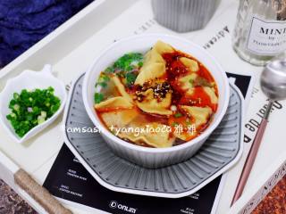 12、南瓜饺子,最后撒上葱花和辣椒油，这个按个人的喜好而来调整