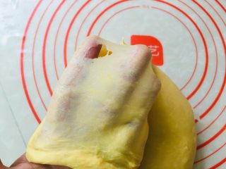 5、南瓜吐司,揉出手套膜