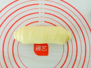 10、南瓜吐司,卷起。