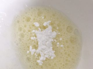 4、宝宝版酸奶溶豆,加第一次糖