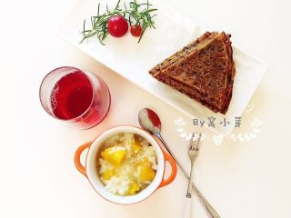 11、芝麻红糖饼 ,黑芝麻香味浓郁,混合红糖微甜,然后一定一定要趁热吃