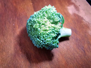 5、吐司培根披萨,西兰花