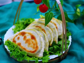 21、鲜掉眉毛的烟台韭菜盒子,成品一