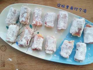 3、糖醋排骨（土豆版）,粘上淀粉