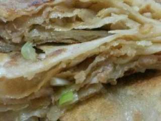13、老北京肉饼,满满的都是妈妈的味道，今天有口福了，记录于2016年5月2日。