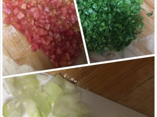 1、疙瘩汤,西红柿洗净去皮切碎,油麦菜洗净切碎,葱白切成葱花备好