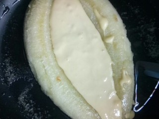 12、香蕉船,小火煎制。