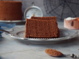 15、4寸可可蛋糕,再倒扣，等放凉后再脱模