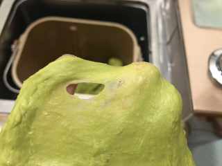 2、抹茶热狗肠面包,20分钟揉好的状态扩展