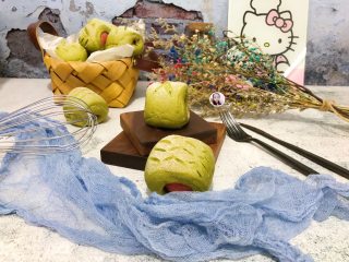 16、抹茶热狗肠面包,成品图