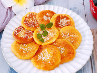 14、南瓜芝麻饼,成品图