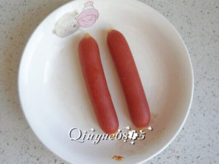 4、地方菜　烤肠馒头,烤箱略微烤了一下的烤肠