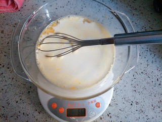 6、葡式蛋挞,称重加入淡奶油