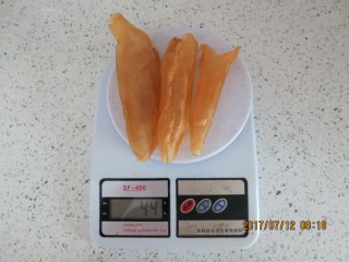 5、养颜圣品胶原满满的花胶冻,如果觉得天天泡发麻烦、也可一次泡发多些、泡发以后冷冻保存、