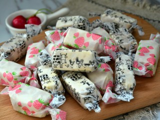 21、花生牛轧糖,包装好的牛轧糖很漂亮吧。