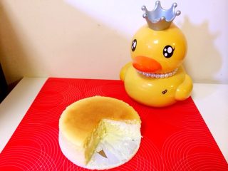 19、轻乳酪蛋糕,俯拍图，质感好好！