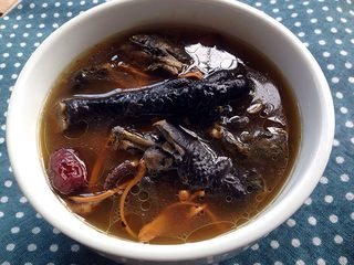 16、党参虫草乌鸡汤,最后盛出慢慢享用吧！饭前先喝汤，养胃！