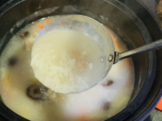 21、香菇排骨粥,关火，即可出锅；