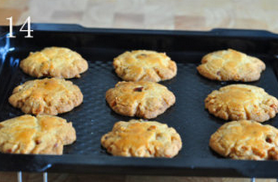 14、杂粮核桃酥,拿出放凉至酥脆