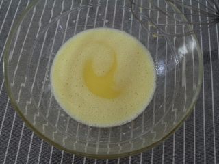 2、水果蛋糕盒子,乳化好了的样纸