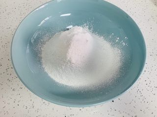 6、Q弹麻糬面包,麻糬粉过筛，后期操作，非常容易。