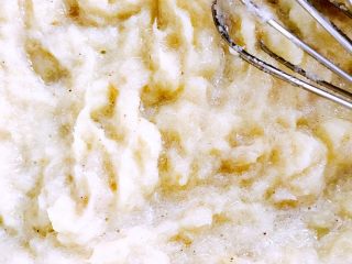 6、鳕鱼????饺子#王氏私房菜#,搅成这样就可以了