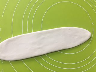 12、外脆内软的白吉馍,再擀开如图