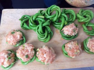 9、肉末酿豆角,再酿上肉末