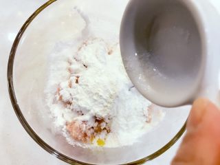 2、宝宝辅食:自制宝宝午餐肉-10+ ,周岁以上的宝贝,可以加一点点盐调味,周岁以下的宝贝就不要加了哈。