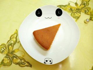 13、紫薯酸奶戚风,香香甜甜带着一丝酸奶味的紫薯酸奶戚风就完成了!这次的效果很好,没有塌馅,儿子非常喜欢!